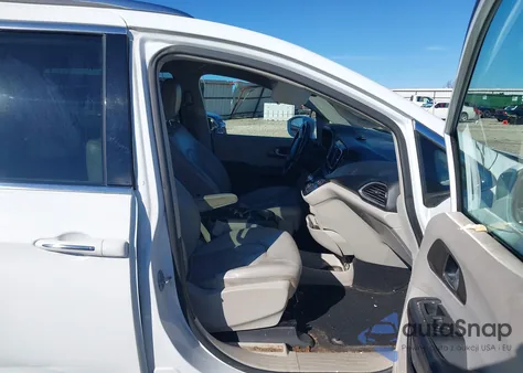 2018 Chrysler Pacifica Touring L from USA, damaged, VIN 2C4RC1BGXJR130650